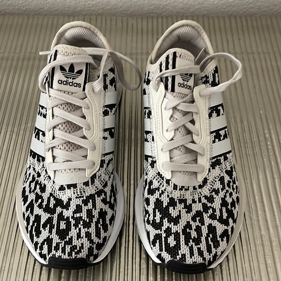 adidas Shoes - Womens adidas tennis shoes